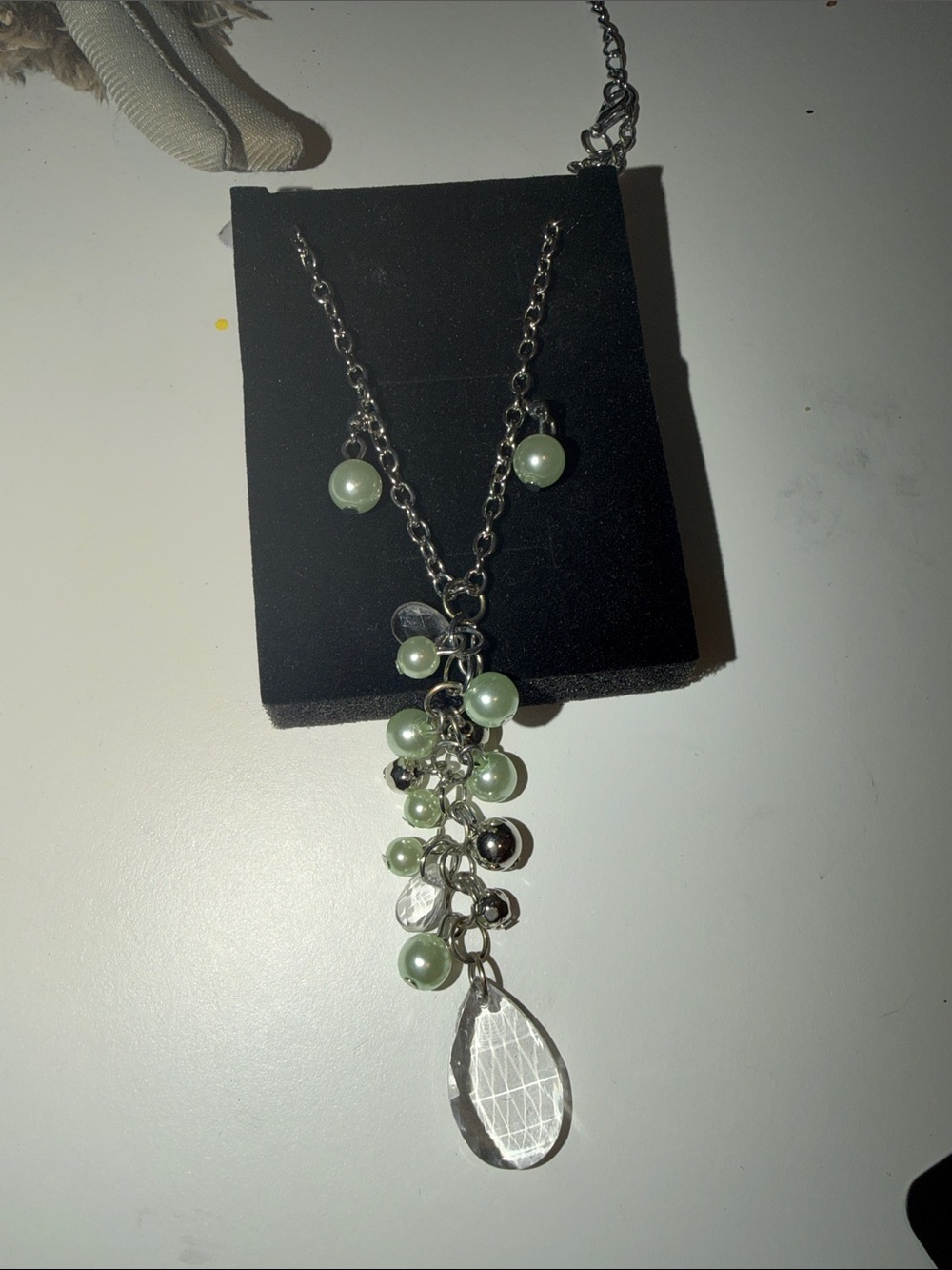 Elegant Green Pearl Drop Pendant Necklace - an earrings that match Women Jewelry